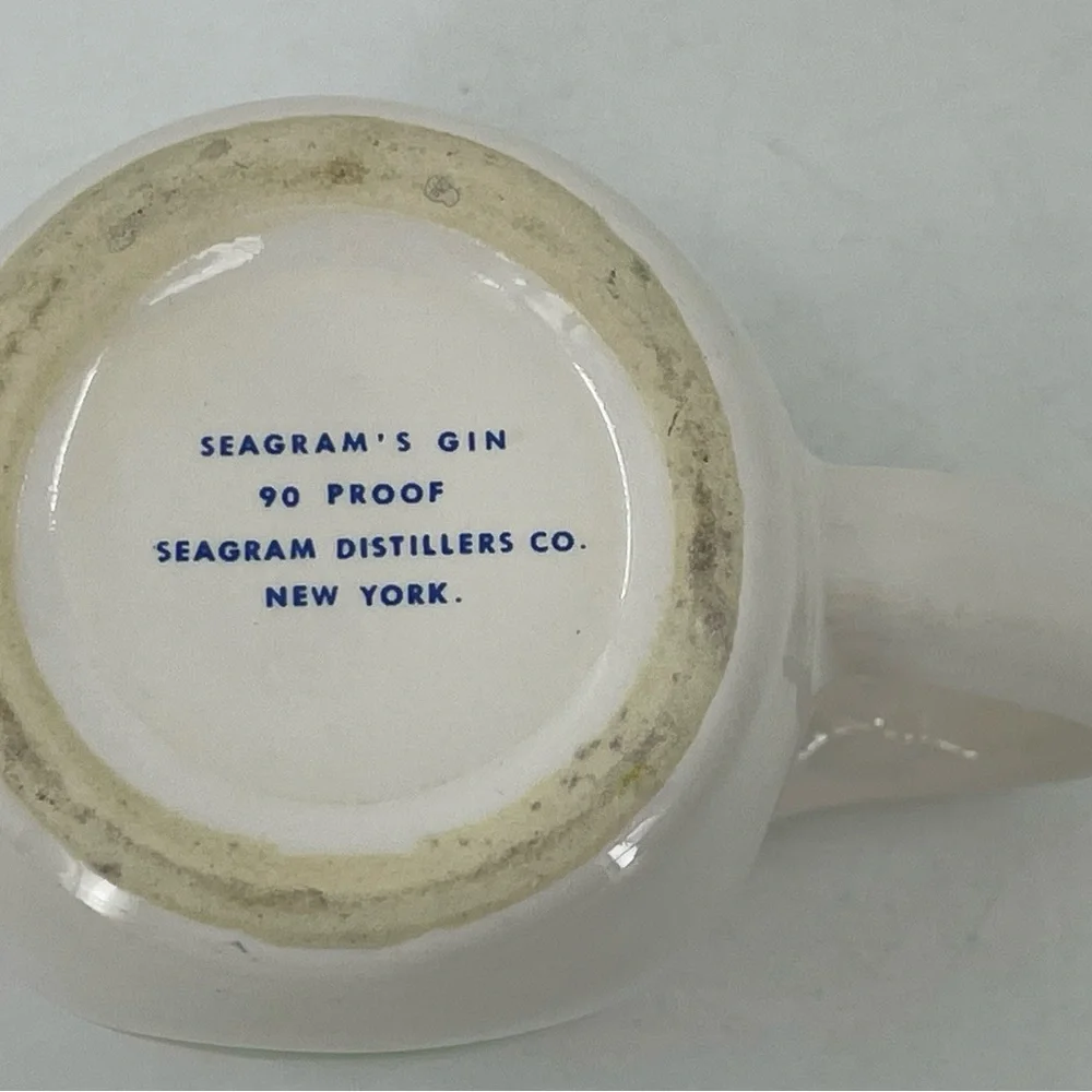 Seagram’s Gin “The Perfect Martini”‎ Gin Ceramic White Bar Pitcher Vintage